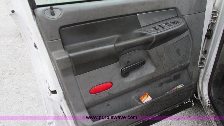 image for item G9144 2008 Dodge Ram 1500 Quad Cab pickup truck