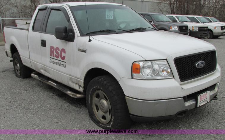 image for item G9145 2005 Ford F150 XLT SuperCab pickup truck