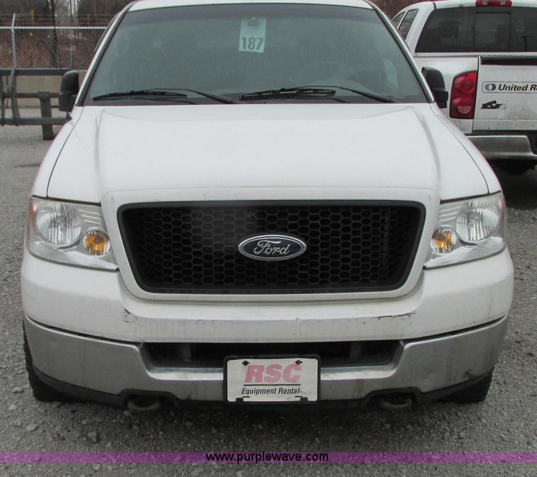 image for item G9145 2005 Ford F150 XLT SuperCab pickup truck