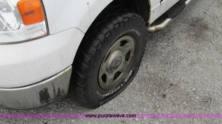 image for item G9145 2005 Ford F150 XLT SuperCab pickup truck