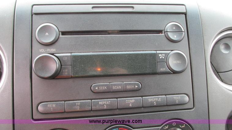 image for item G9145 2005 Ford F150 XLT SuperCab pickup truck