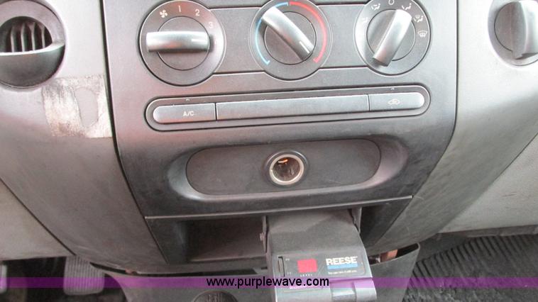 image for item G9145 2005 Ford F150 XLT SuperCab pickup truck