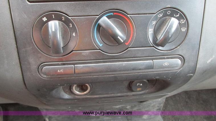 image for item G9147 2005 Ford F150 XLT SuperCab pickup truck