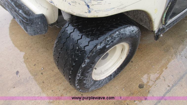 image for item G9150 2005 Club Car golf cart