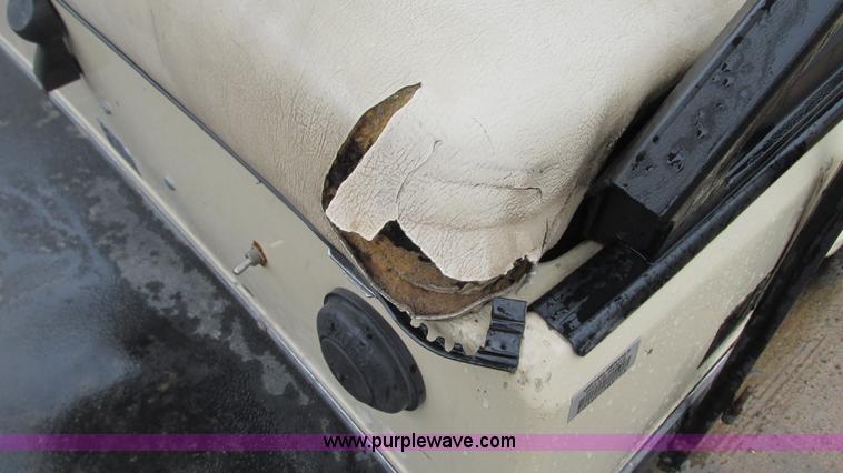 image for item G9150 2005 Club Car golf cart