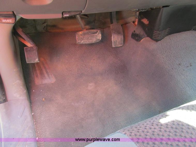 image for item G9522 2002 Ford F150 XLT SuperCab pickup truck