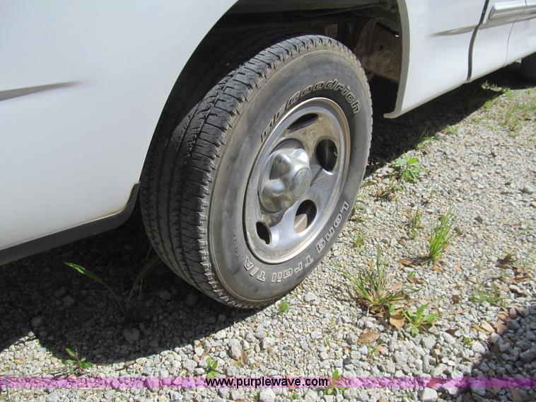 image for item G9522 2002 Ford F150 XLT SuperCab pickup truck