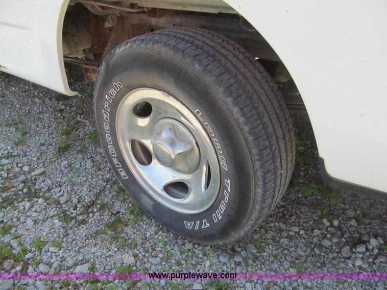 image for item G9522 2002 Ford F150 XLT SuperCab pickup truck