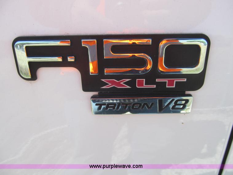 image for item G9522 2002 Ford F150 XLT SuperCab pickup truck