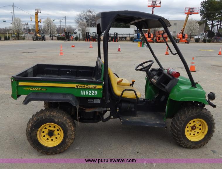 image for item H3471 2009 John Deere Gator UTV