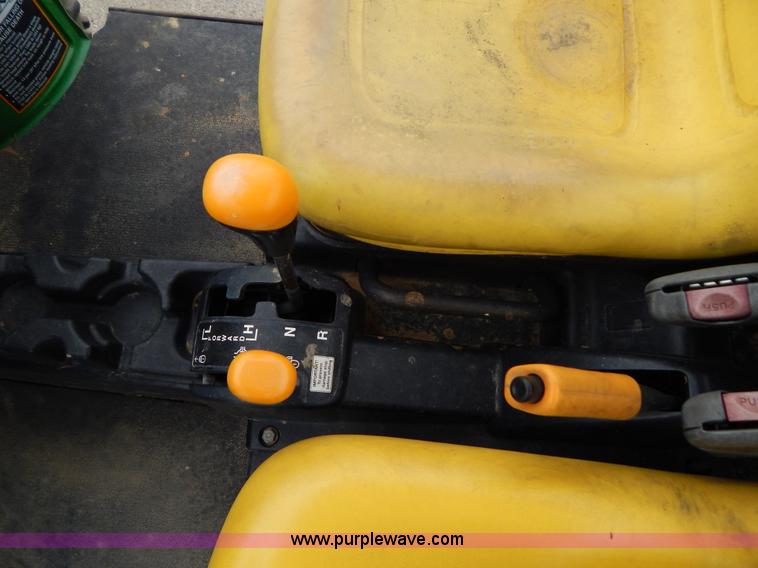 image for item H3471 2009 John Deere Gator UTV