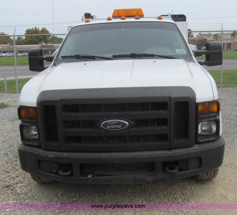 image for item I7137 2008 Ford F350 Super Duty XLT service truck