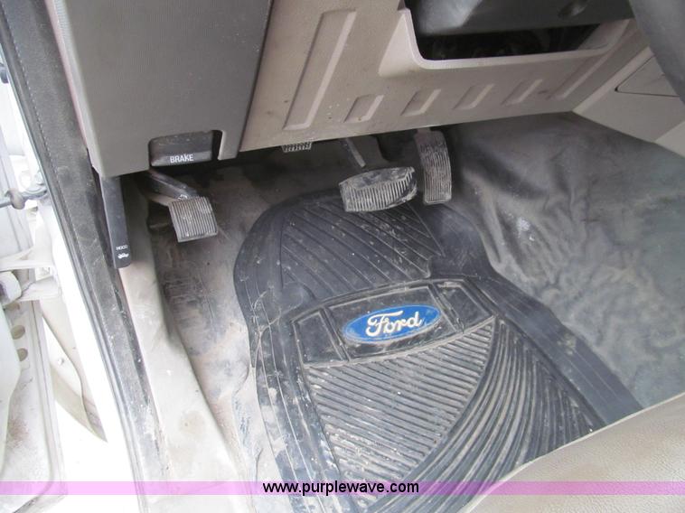 image for item I7137 2008 Ford F350 Super Duty XLT service truck
