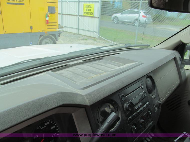 image for item I7137 2008 Ford F350 Super Duty XLT service truck