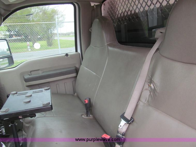 image for item I7137 2008 Ford F350 Super Duty XLT service truck