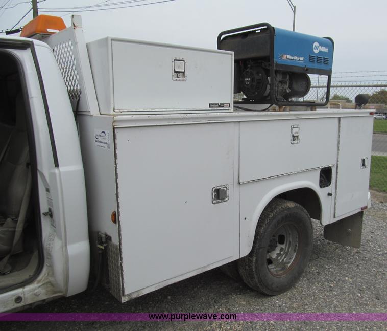 image for item I7137 2008 Ford F350 Super Duty XLT service truck