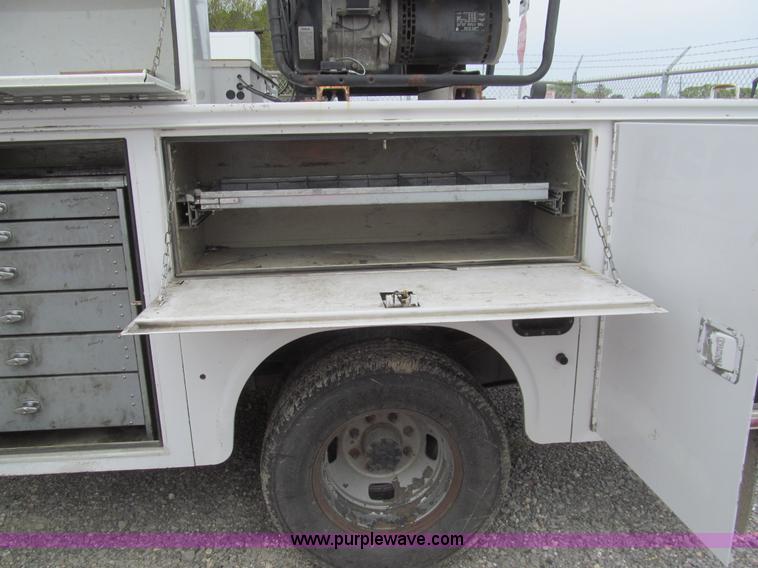 image for item I7137 2008 Ford F350 Super Duty XLT service truck