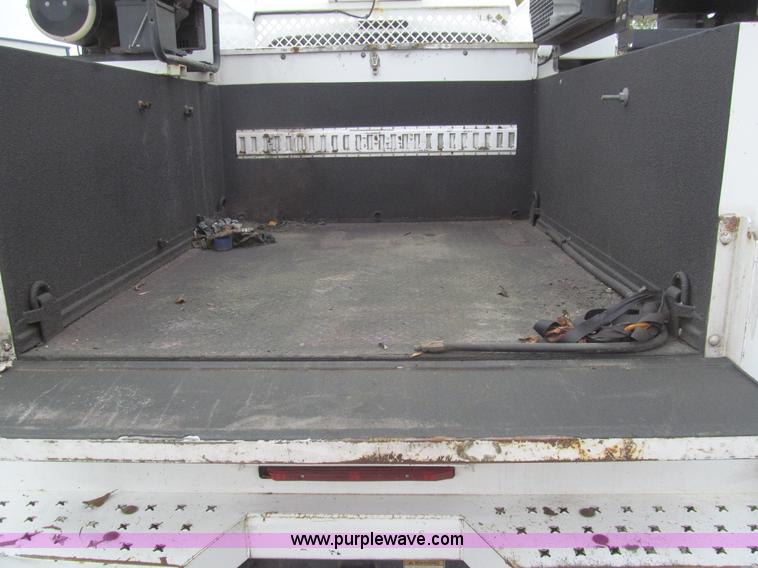 image for item I7137 2008 Ford F350 Super Duty XLT service truck