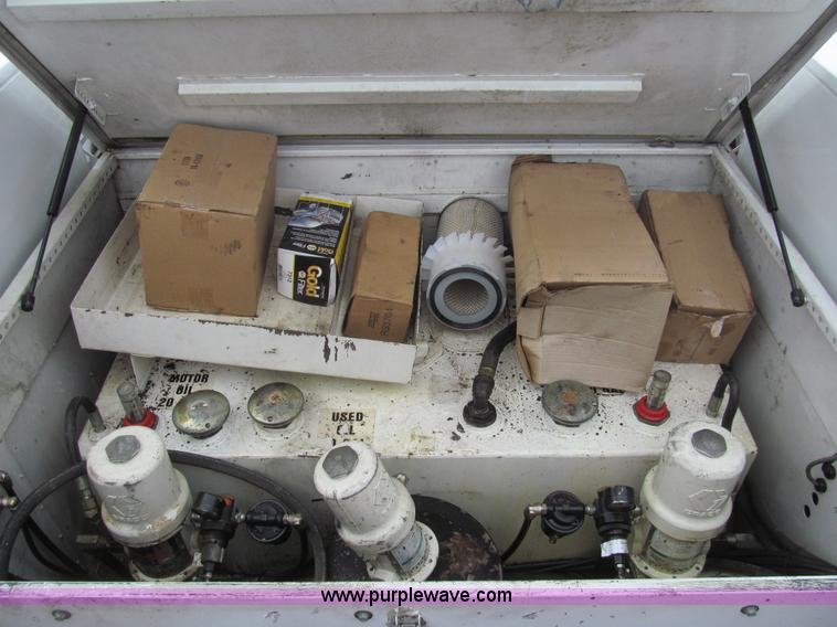 image for item I7137 2008 Ford F350 Super Duty XLT service truck