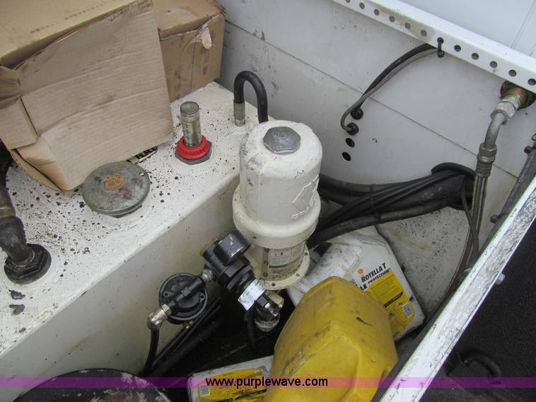 image for item I7137 2008 Ford F350 Super Duty XLT service truck