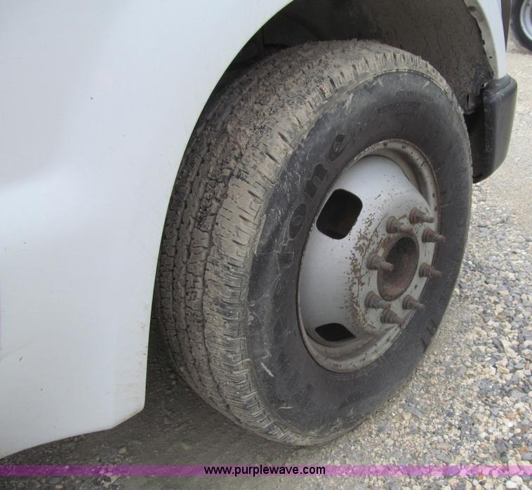 image for item I7137 2008 Ford F350 Super Duty XLT service truck