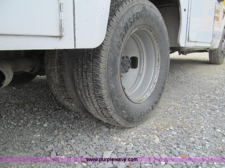 image for item I7137 2008 Ford F350 Super Duty XLT service truck