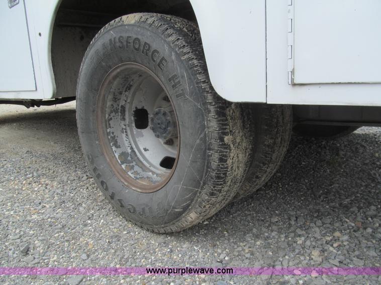 image for item I7137 2008 Ford F350 Super Duty XLT service truck