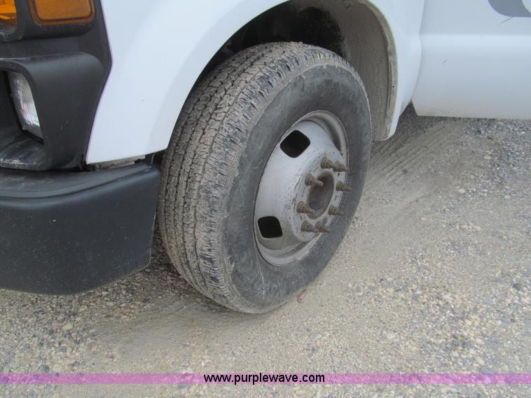 image for item I7137 2008 Ford F350 Super Duty XLT service truck