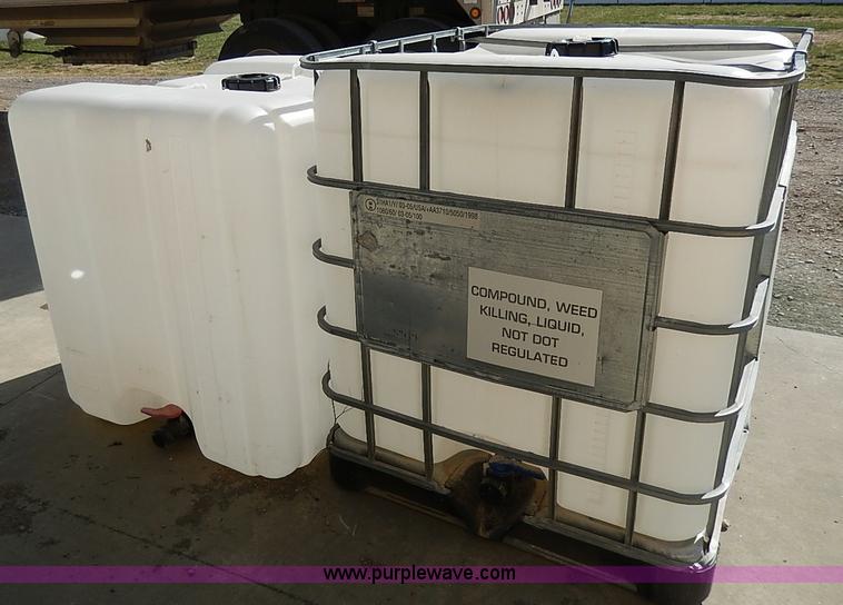 image for item AC9195 (2) 260 gallon liquid tanks