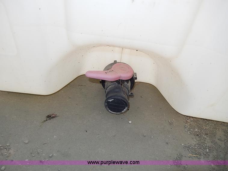 image for item AC9195 (2) 260 gallon liquid tanks