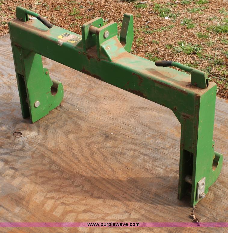 John Deere three point quick coupler hitch in Jacksonville, TX Item AK9673 sold Purple Wave