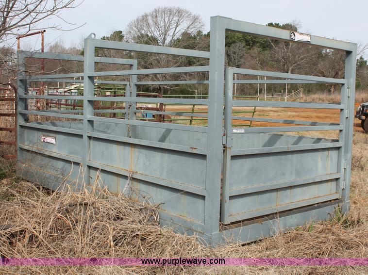 image for item AK9674 J&S portable livestock scale