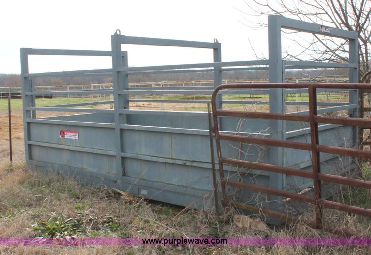 image for item AK9674 J&S portable livestock scale