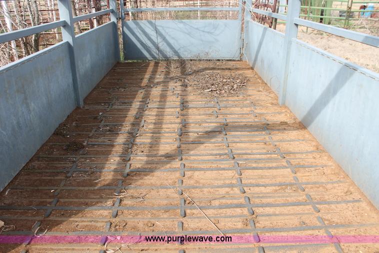 image for item AK9674 J&S portable livestock scale