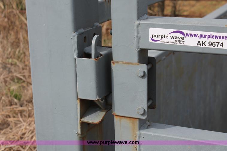 image for item AK9674 J&S portable livestock scale