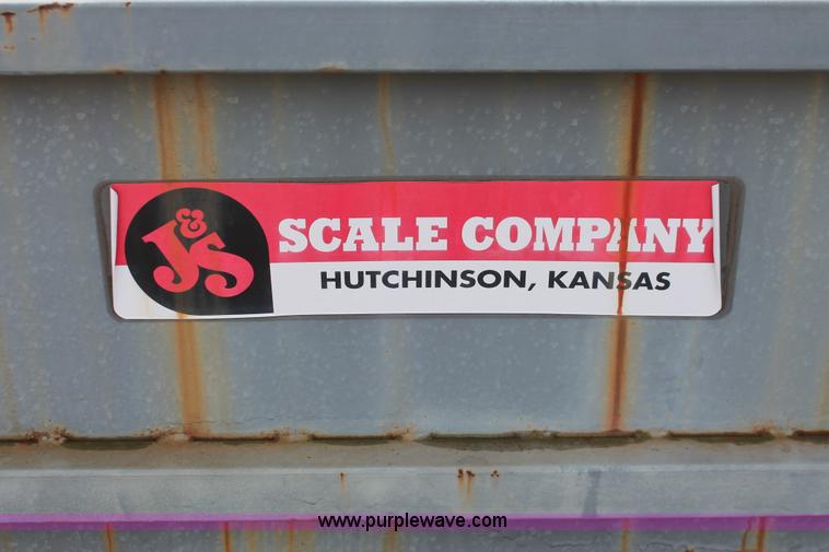 image for item AK9674 J&S portable livestock scale