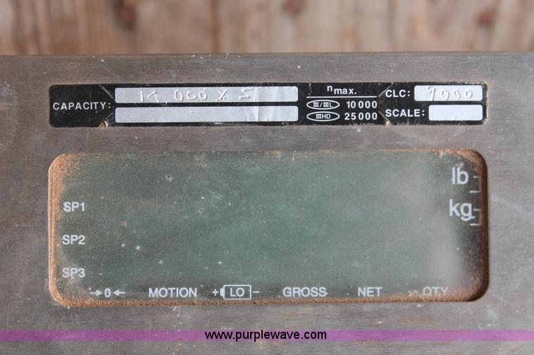 image for item AK9674 J&S portable livestock scale