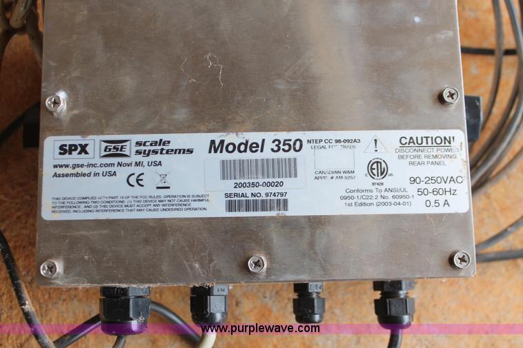 image for item AK9674 J&S portable livestock scale