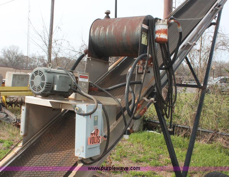 image for item AK9678 Adams FL-24 field loader conveyor