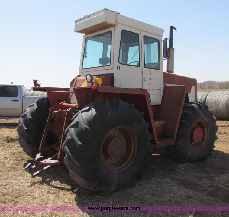 image for item AN9917 International 4166 4WD tractor