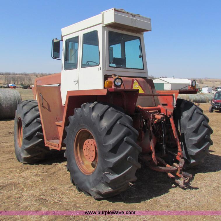 image for item AN9917 International 4166 4WD tractor