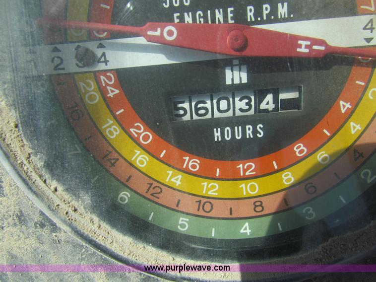 image for item AN9917 International 4166 4WD tractor