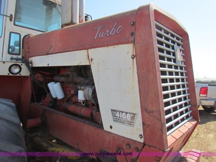 image for item AN9917 International 4166 4WD tractor