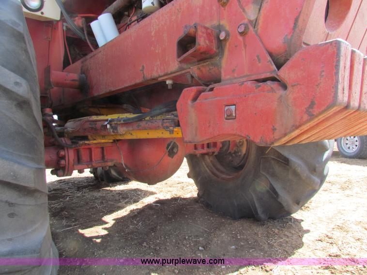 image for item AN9917 International 4166 4WD tractor