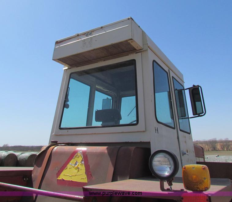 image for item AN9917 International 4166 4WD tractor