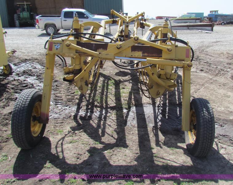 image for item AN9924 Vermeer R23A hydraulic driven rake