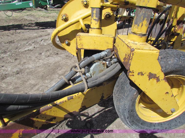 image for item AN9924 Vermeer R23A hydraulic driven rake
