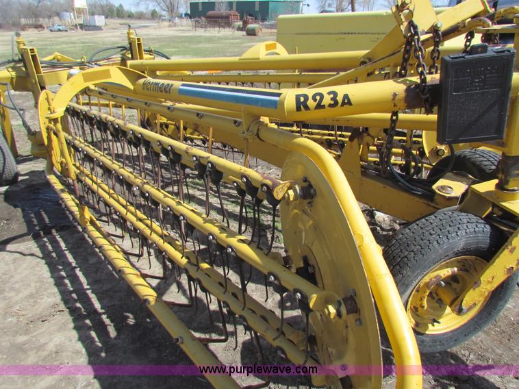 image for item AN9924 Vermeer R23A hydraulic driven rake