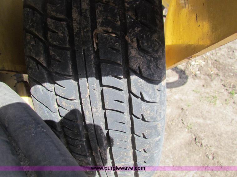 image for item AN9924 Vermeer R23A hydraulic driven rake