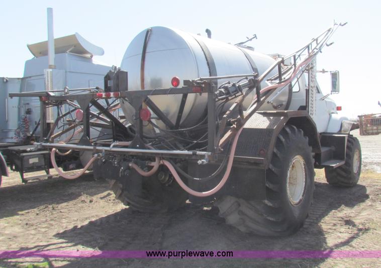 1979 GMC 7500 Big Wheels sprayer in Winfield, KS Item AN9929 sold
